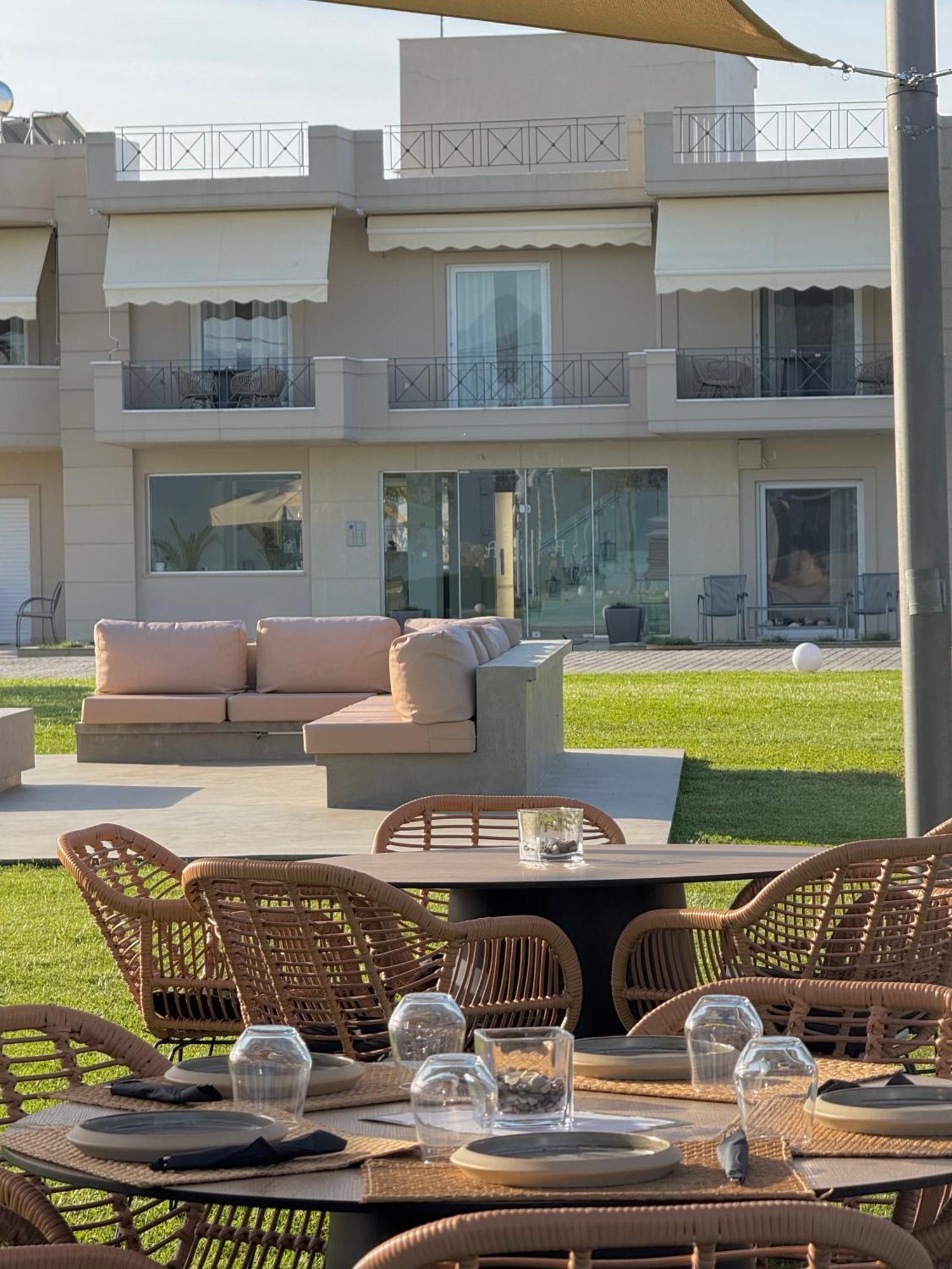 Apolonio Pefki Evia Aparthotel Екстериор снимка